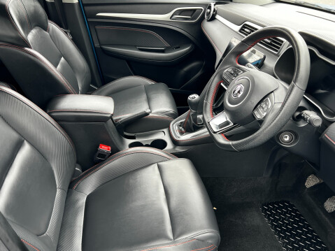 MG ZS EXCLUSIVE VTI-TECH 42