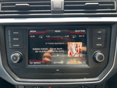 SEAT Arona TDI SE 19