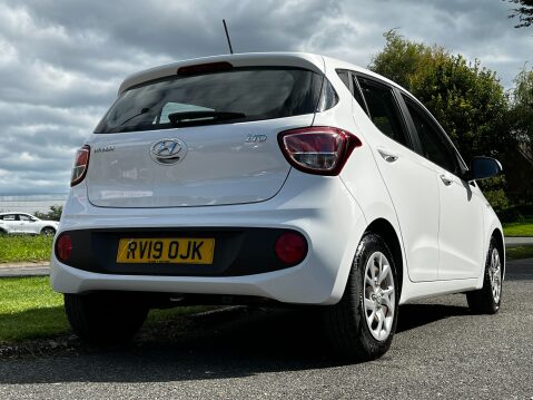 Hyundai i10 SE AUTOMATIC 26