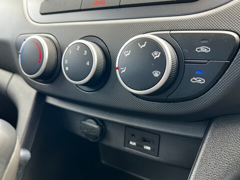 Hyundai i10 SE AUTOMATIC 27