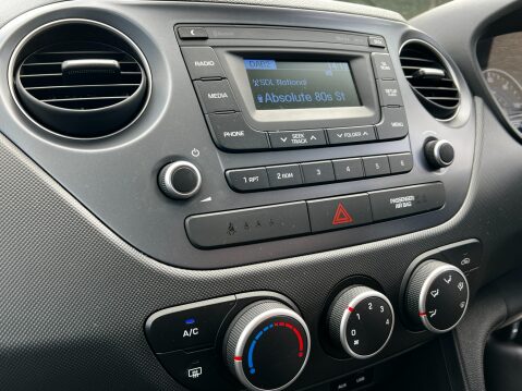 Hyundai i10 SE AUTOMATIC 24