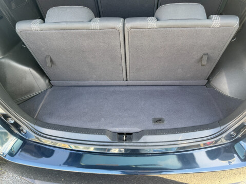 Toyota Verso ICON 7 SEATS 47