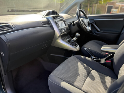 Toyota Verso ICON 7 SEATS 38