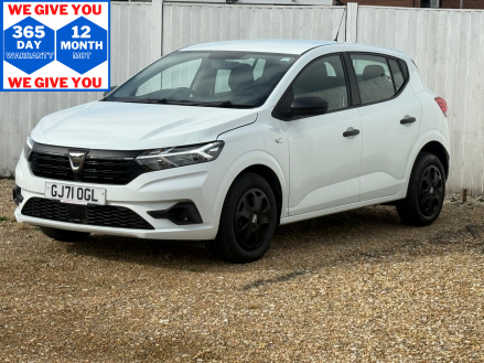 Dacia Sandero ESSENTIAL TCE