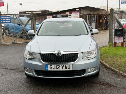 Skoda Superb HATCHBACK SE 4x4 35,200 MILES 9