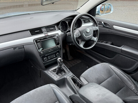Skoda Superb HATCHBACK SE 4x4 35,200 MILES 24