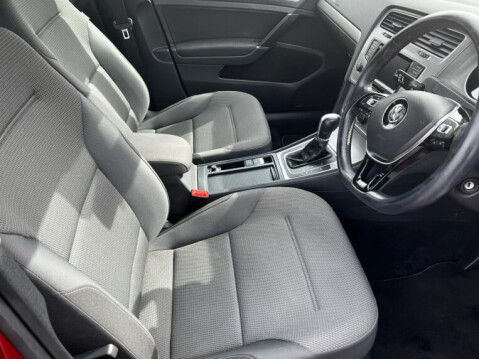 Volkswagen Golf SE TSI BLUEMOTION TECH AUTO ESTATE 19