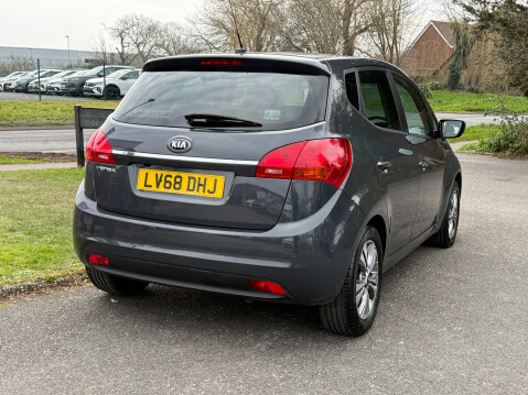 Kia Venga 3 AUTO ONLY 6400 MILES 34