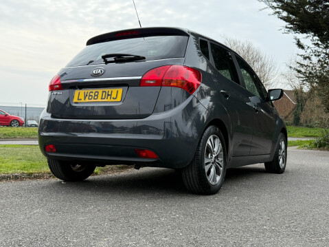 Kia Venga 3 AUTO ONLY 6400 MILES 29