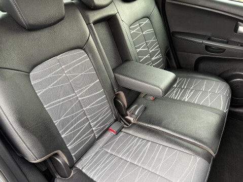 Kia Venga 3 AUTO ONLY 6400 MILES 16