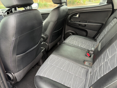 Kia Venga 3 AUTO ONLY 6400 MILES 28