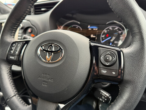 Toyota Yaris VVT-I EXCEL HYBRID 35