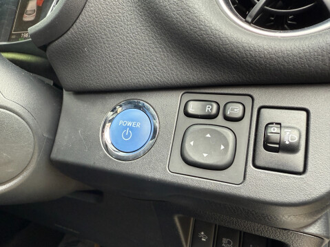 Toyota Yaris VVT-I EXCEL HYBRID 25