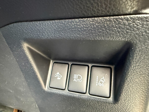 Toyota Yaris VVT-I EXCEL HYBRID 39