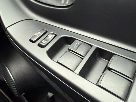 Toyota Yaris VVT-I EXCEL HYBRID 34