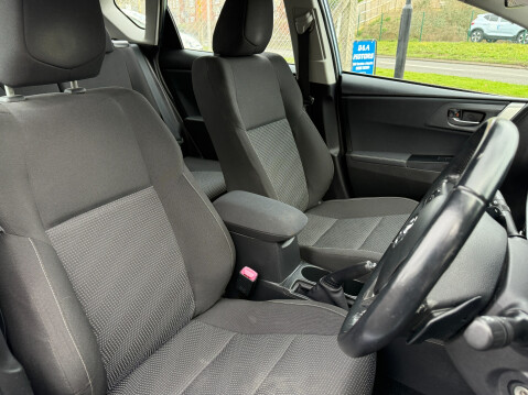 Toyota Auris ICON AUTO 26,100 MILES 12