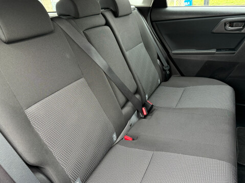 Toyota Auris ICON AUTO 26,100 MILES 20