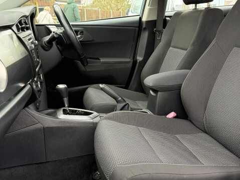 Toyota Auris ICON AUTO 26,100 MILES 31