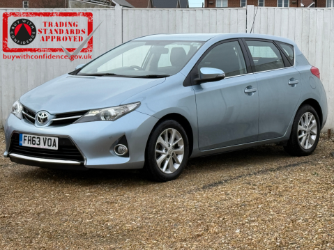 Toyota Auris ICON AUTO 26,100 MILES 3