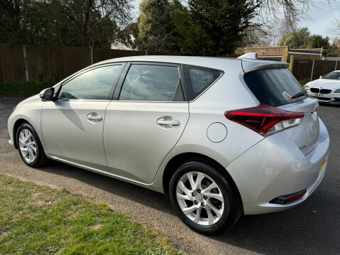 Toyota Auris VVT-I ICON TSS 8