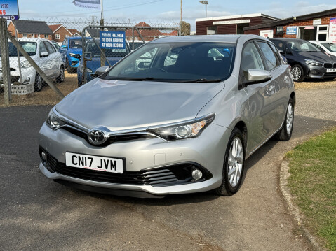 Toyota Auris VVT-I ICON TSS 35