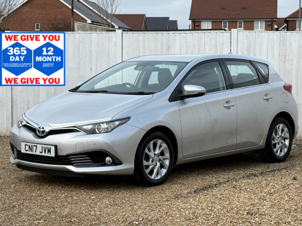 Toyota Auris VVT-I ICON TSS