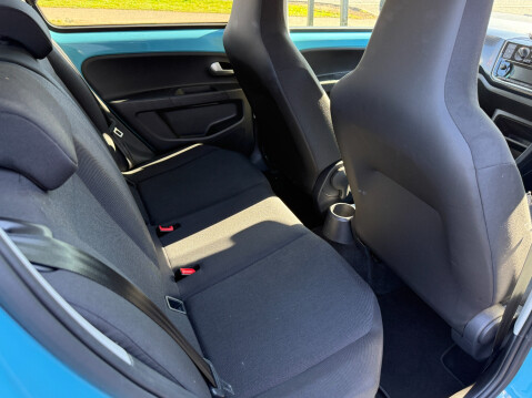 Volkswagen Up BLACK EDITION 33
