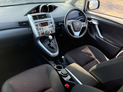 Toyota Verso TR AUTO 7 SEATS 36