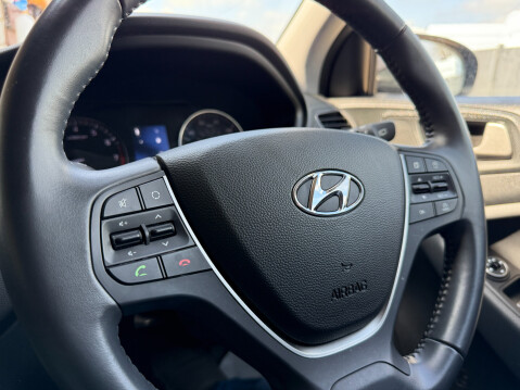 Hyundai i20 PREMIUM NAV AUTO 30