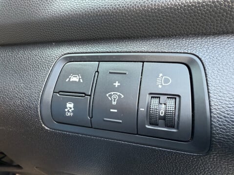 Hyundai i20 PREMIUM NAV AUTO 38