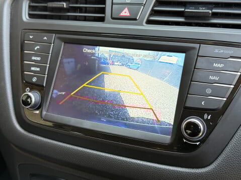 Hyundai i20 PREMIUM NAV AUTO 21