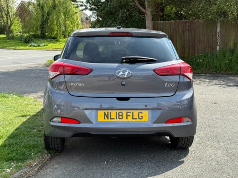Hyundai i20 PREMIUM NAV AUTO 7