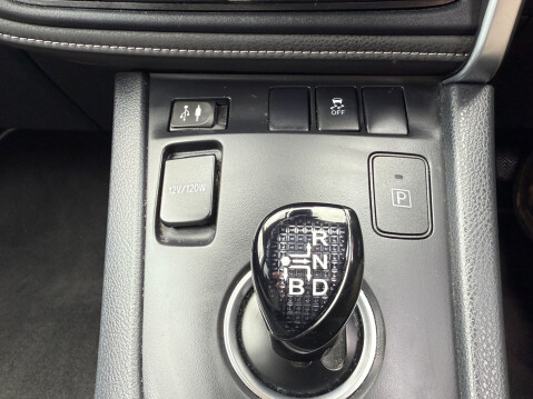 Toyota Auris VVT-I DESIGN HEV AUTO 18