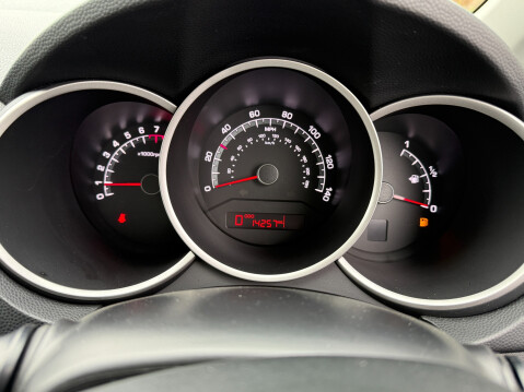 Kia Venga 4 AUTO 14,257 MILES 13