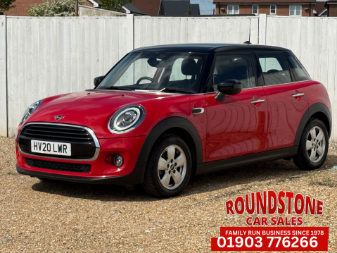 Mini Hatch COOPER CLASSIC 5 DOOR WITH SAT NAV & PARKING SENSORS 2