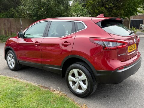 Nissan Qashqai DIG-T ACENTA PREMIUM ONLY 15000 MILES 6