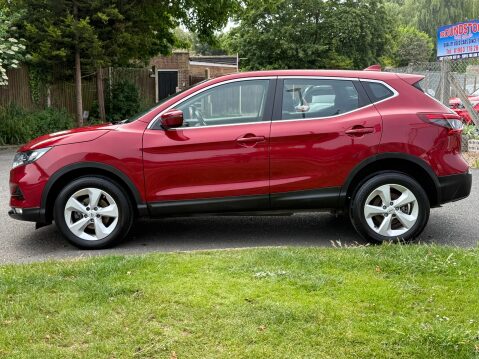 Nissan Qashqai DIG-T ACENTA PREMIUM ONLY 15000 MILES 7