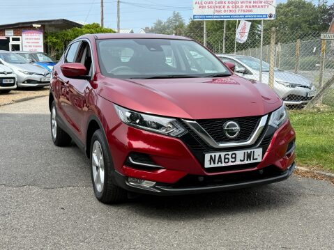 Nissan Qashqai DIG-T ACENTA PREMIUM ONLY 15000 MILES 35