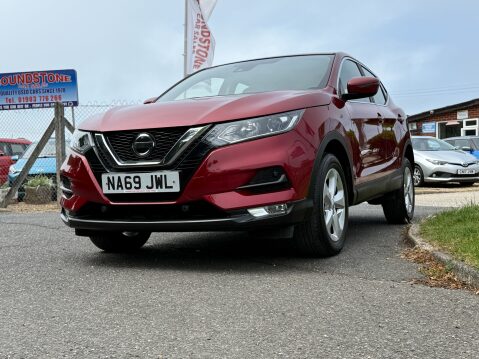 Nissan Qashqai DIG-T ACENTA PREMIUM ONLY 15000 MILES 39