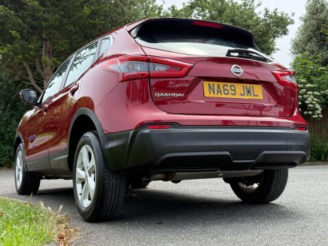 Nissan Qashqai DIG-T ACENTA PREMIUM ONLY 15000 MILES 42