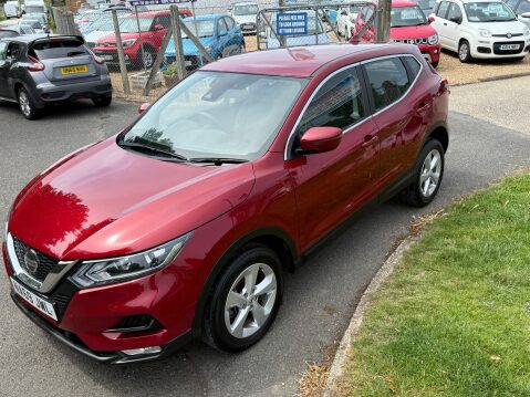 Nissan Qashqai DIG-T ACENTA PREMIUM ONLY 15000 MILES 45
