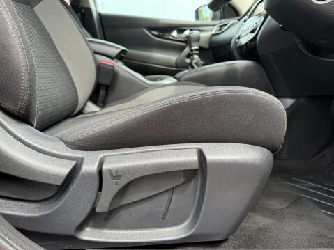 Nissan Qashqai DIG-T ACENTA PREMIUM ONLY 15000 MILES 28