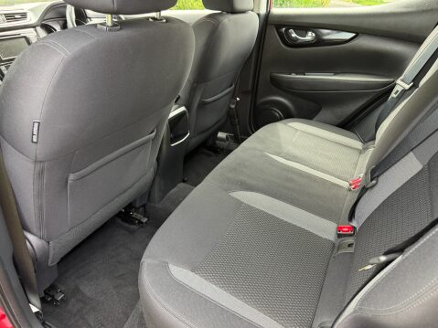 Nissan Qashqai DIG-T ACENTA PREMIUM ONLY 15000 MILES 38