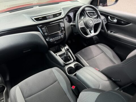Nissan Qashqai DIG-T ACENTA PREMIUM ONLY 15000 MILES 36