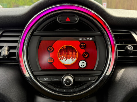 Mini Hatch COOPER 16