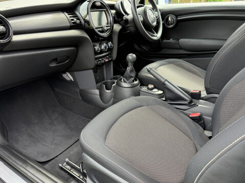 Mini Hatch COOPER 31