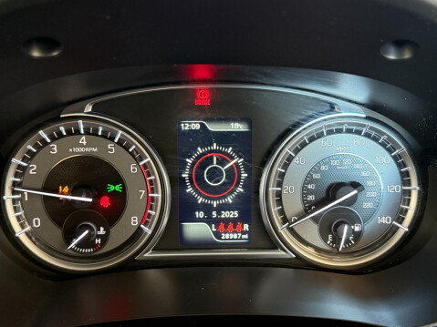 Suzuki Vitara SZ-T BOOSTERJET MHEV 13