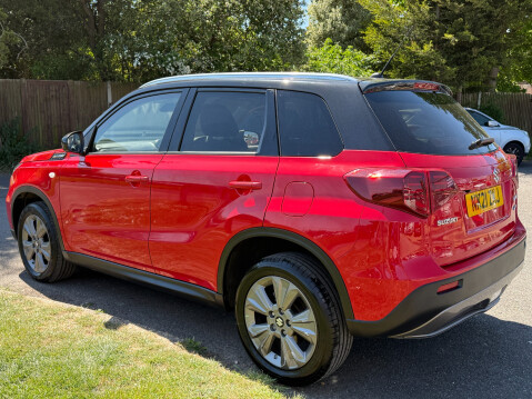 Suzuki Vitara SZ-T BOOSTERJET MHEV 8