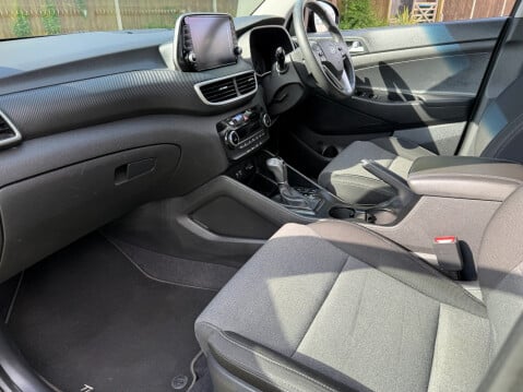 Hyundai TUCSON T-GDI SE NAV AUTO 23
