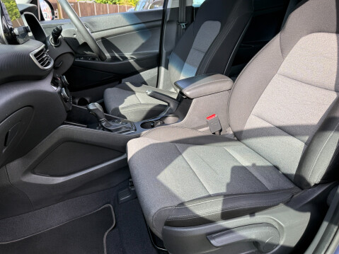 Hyundai TUCSON T-GDI SE NAV AUTO 31